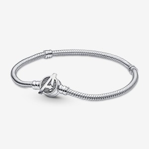 Pandora Moments Marvel The Avengers Logo Clasp Snake Charm Holders Sterling silver | 03695-QMNH